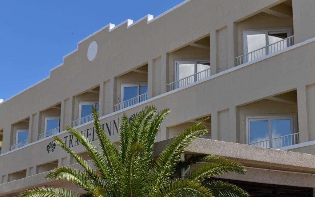 Travel Inn Hotel Simpson Bay Exterior photo
